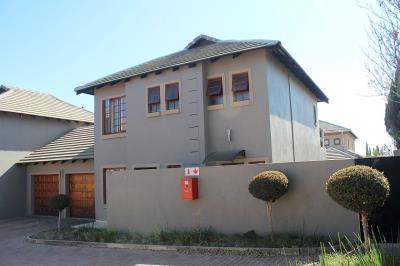 3 Bedroom Cluster for Sale in Country View, Midrand - Gauteng